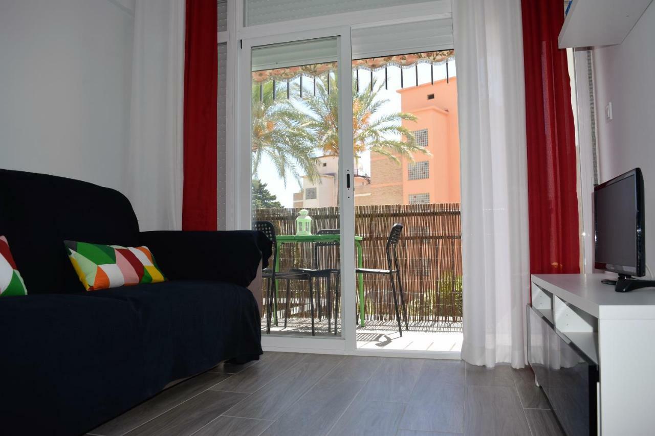 Apartamento Flamingo Beach เบนัลมาเดนา ภายนอก รูปภาพ